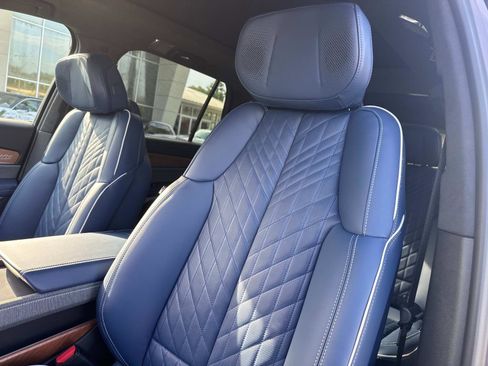 New 2026 Cadillac Vistiq Premium Luxury image 14