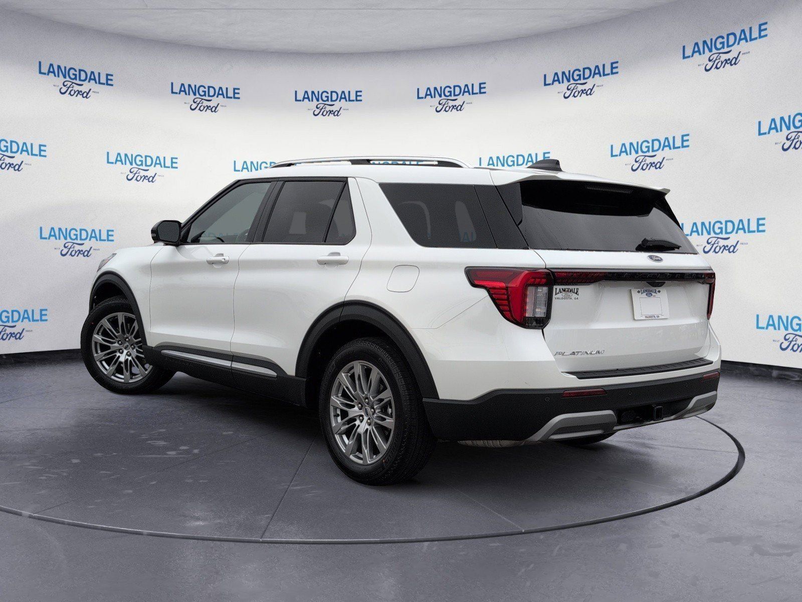 New 2026 Ford Explorer Platinum RWD image 9