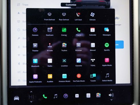 Used 2018 Tesla Model X 75D image 39