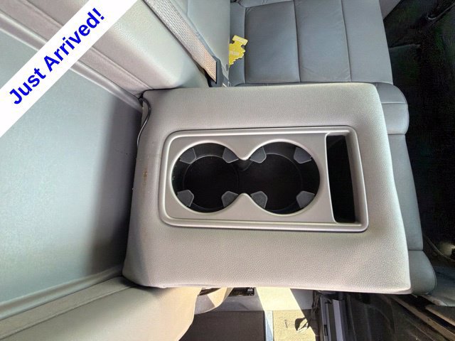 Used 2025 Chevrolet Suburban LT RWD image 35