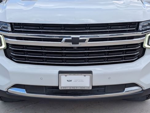 Used 2021 Chevrolet Tahoe LT w/ Luxury Package AWD/4WD image 10