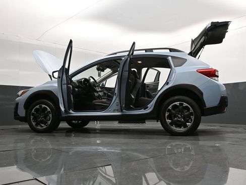 Used 2022 Subaru Crosstrek 2.0i Premium w/ Moonroof Package AWD/4WD image 38