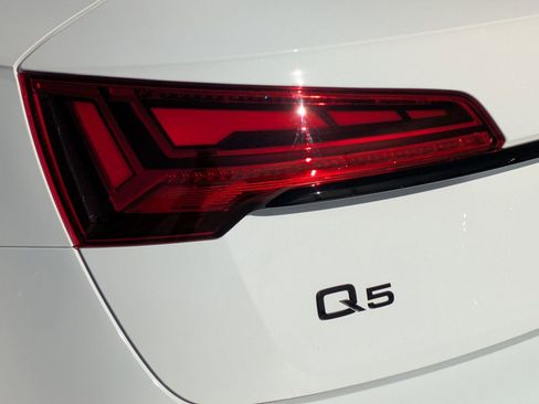 Used 2024 Audi Q5 2.0T Premium w/ Summer of Audi Package image 18