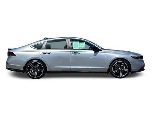 Used 2025 Honda Accord Sport image 4