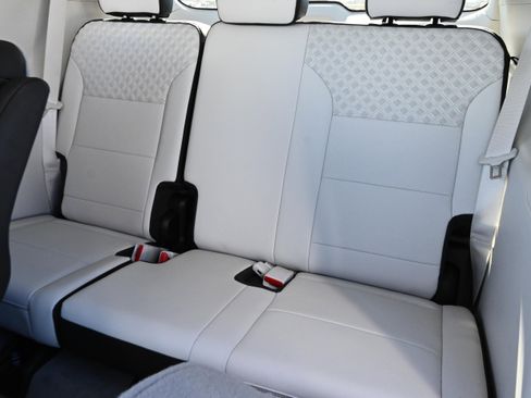 Used 2024 GMC Acadia Denali w/ Super Cruise Package image 10