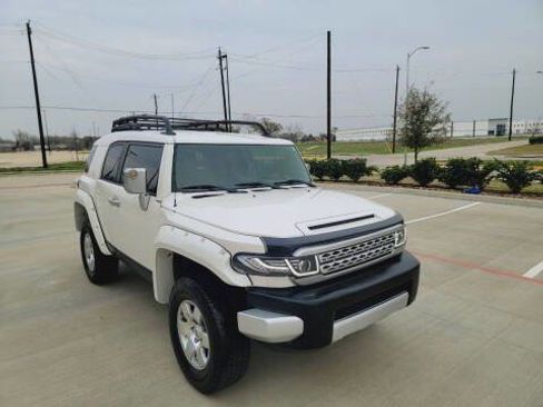 Used 2012 Toyota FJ Cruiser 4WD w/ Convenience Pkg image 25