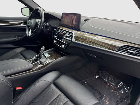 Used 2021 BMW 530i w/ Convenience Package RWD image 44