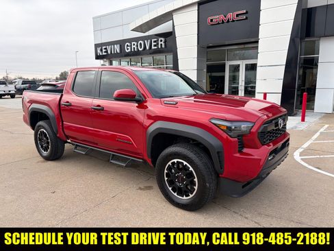 Used 2025 Toyota Tacoma TRD Off-Road image 1