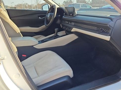 Used 2024 Honda Accord LX image 12