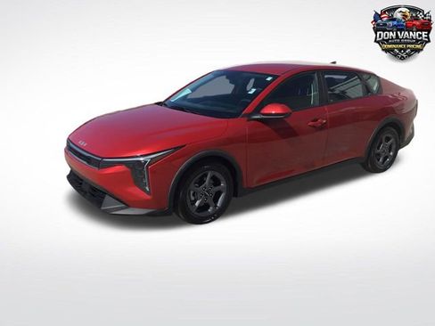 Used 2025 Kia K4 FWD image 1