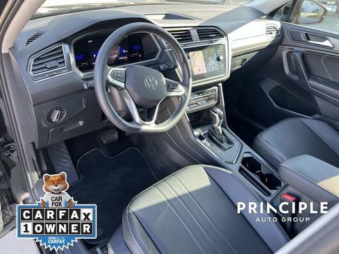 Certified 2023 Volkswagen Tiguan SE w/ Panoramic Sunroof Package image 16
