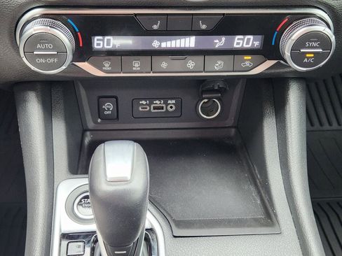 Used 2024 Nissan Sentra SR FWD image 18