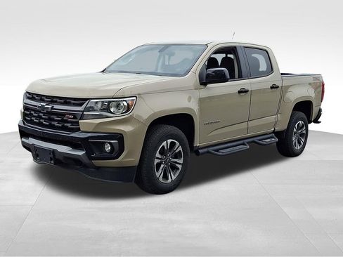Used 2021 Chevrolet Colorado Z71 AWD/4WD image 3