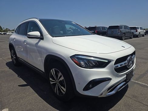 Used 2025 Mercedes-Benz GLA 250 image 2