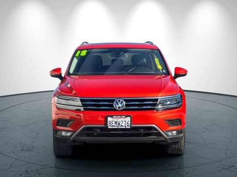 Used 2018 Volkswagen Tiguan SEL Premium w/ 3rd Row Seat Package image 9