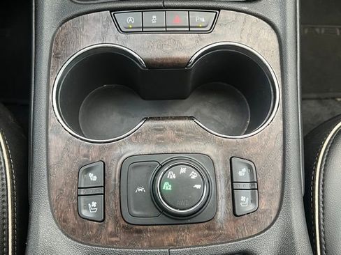 Used 2022 GMC Acadia Denali w/ Denali Ultimate Package image 32