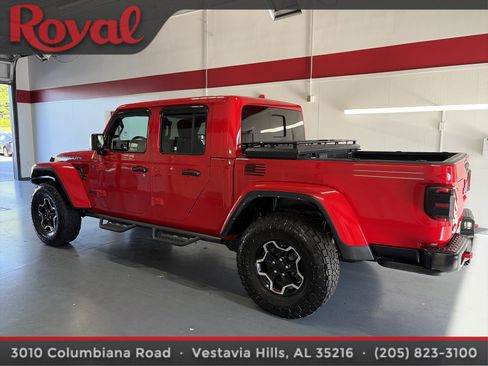 Used 2021 Jeep Gladiator Rubicon AWD/4WD image 2
