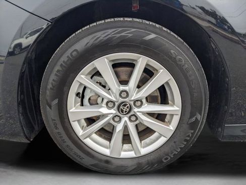 Used 2025 Toyota Camry LE FWD image 9