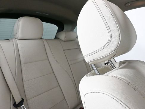 Used 2020 Mercedes-Benz GLE 350 4MATIC image 21