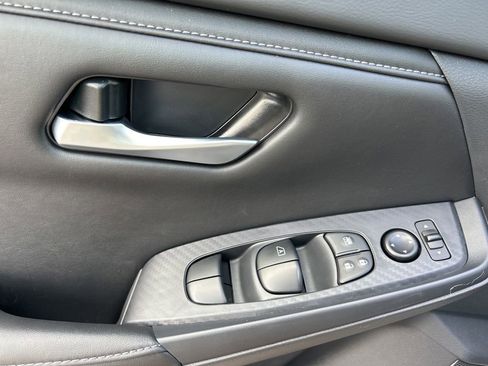 New 2025 Nissan Sentra SV image 12