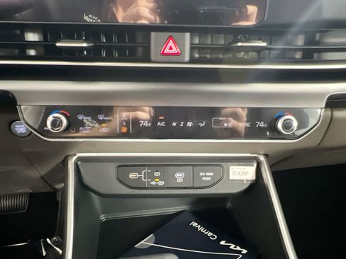 New 2026 Kia Carnival FWD image 26