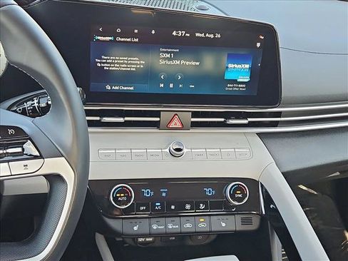 Used 2023 Hyundai Elantra Limited FWD image 15