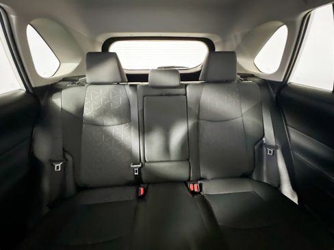 Used 2025 Toyota RAV4 XLE w/ Convenience Package FWD image 31