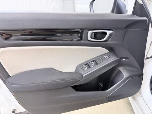 Used 2022 Honda Civic EX image 8