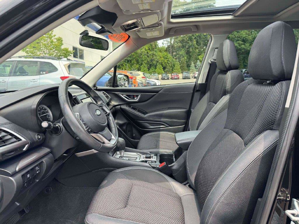 Used 2023 Subaru Forester Premium AWD/4WD image 19