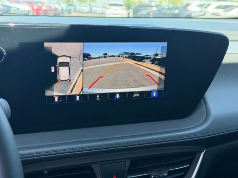 Used 2024 Buick Encore GX Avenir w/ Avenir Technology Package FWD image 25