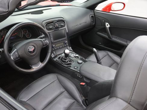 Used 2013 Chevrolet Corvette 427 w/ 1SB Preferred Equipment Group RWD image 55