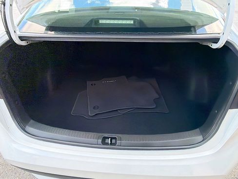 Used 2022 Toyota Corolla LE FWD image 26
