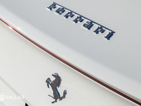 Used 2016 Ferrari California T image 15