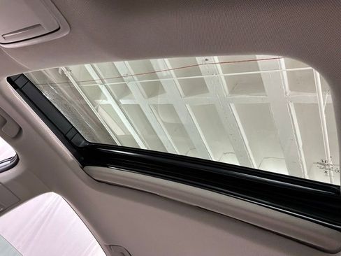 Used 2023 Honda Accord EX-L image 19