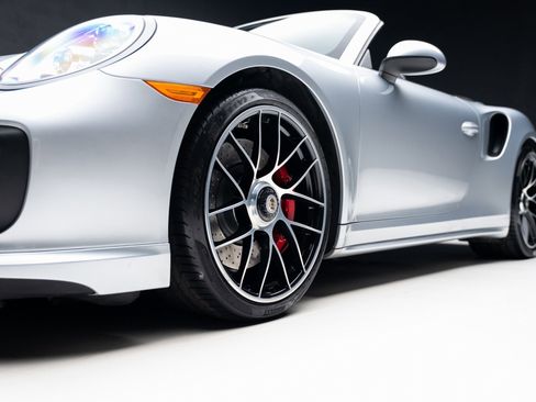 Used 2017 Porsche 911 Turbo image 78