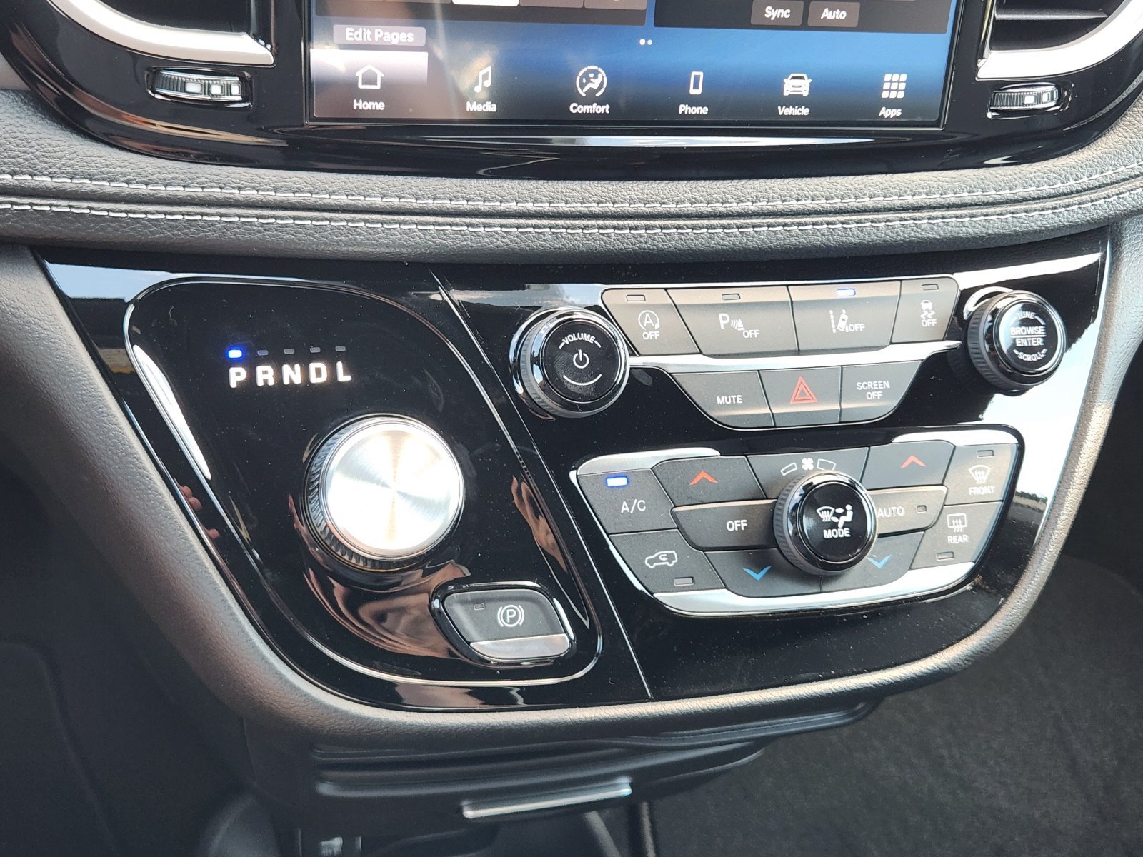 New 2027 Chrysler Pacifica Select FWD image 18