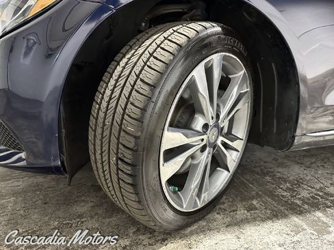 Used 2016 Mercedes-Benz C 300 4MATIC Sedan image 31