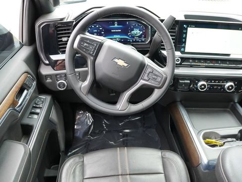Certified 2024 Chevrolet Silverado 3500 High Country AWD/4WD image 22