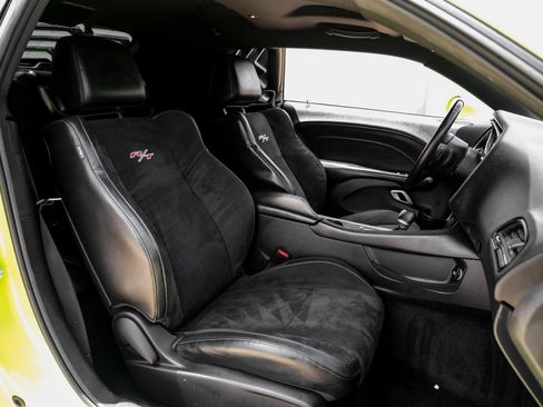 Used 2015 Dodge Challenger R/T Plus RWD image 33