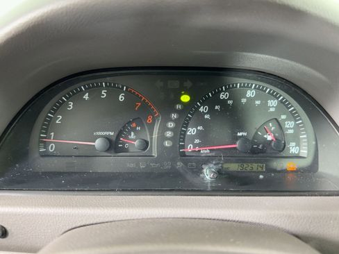 Used 2004 Toyota Camry LE image 16