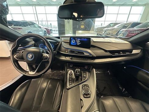 Used 2016 BMW i8 image 3