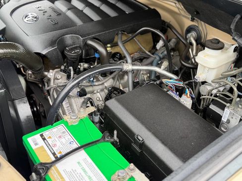 Used 2017 Toyota Tundra Limited w/ Limited Premium Package image 8