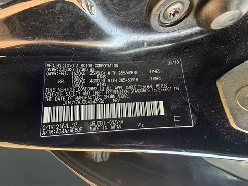 Used 2016 Toyota Land Cruiser w/ Four Season Floor Mat Package image 25