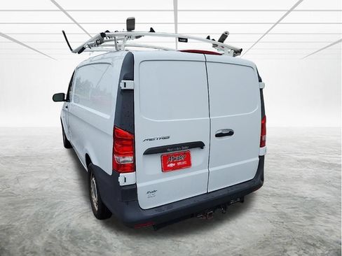 Used 2017 Mercedes-Benz Metris image 3