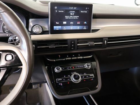 Used 2021 Lincoln Corsair Standard w/ Premium Package image 5