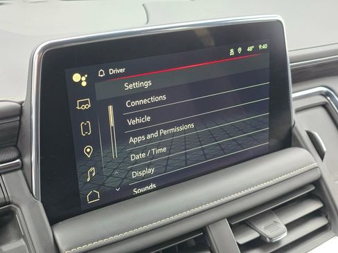 Used 2024 GMC Yukon SLT image 30