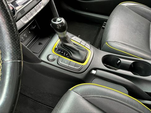 Used 2020 Hyundai Kona Limited FWD image 17