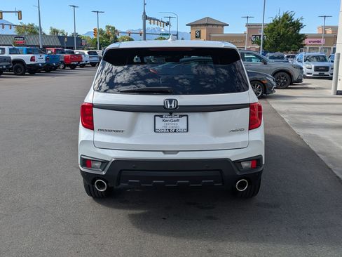 Used 2023 Honda Passport EX-L image 7