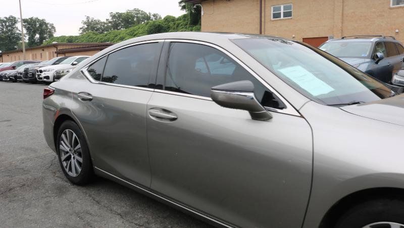 Used 2021 Lexus ES 350 w/ Premium Package FWD image 4