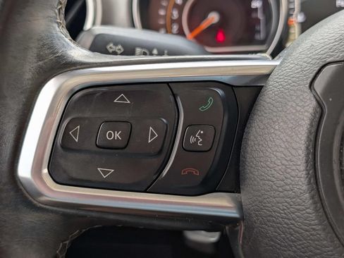Used 2019 Jeep Wrangler Unlimited Sahara w/ Uconnect 4C Nav & Sound Group AWD/4WD image 22